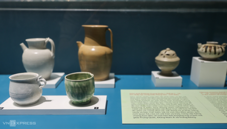 Trưng bày 200 cổ vật từ xác tàu đắm