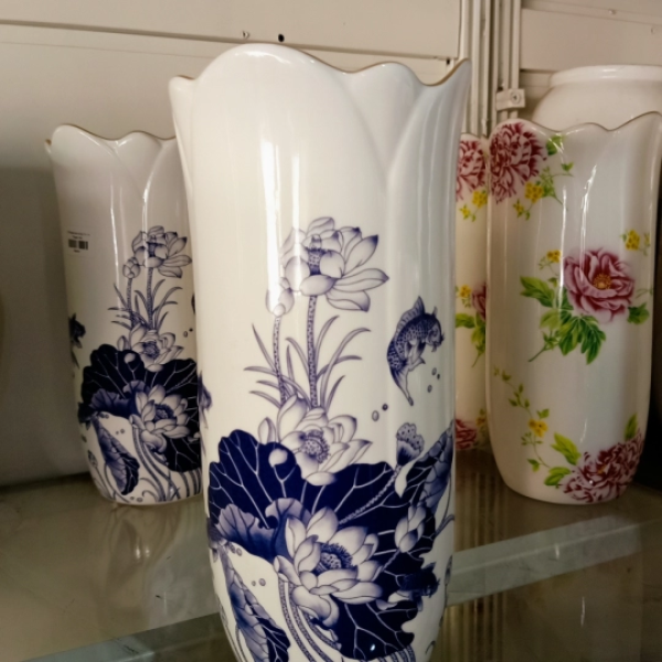 Lọ Hoa Men Trắng Hoa Xanh